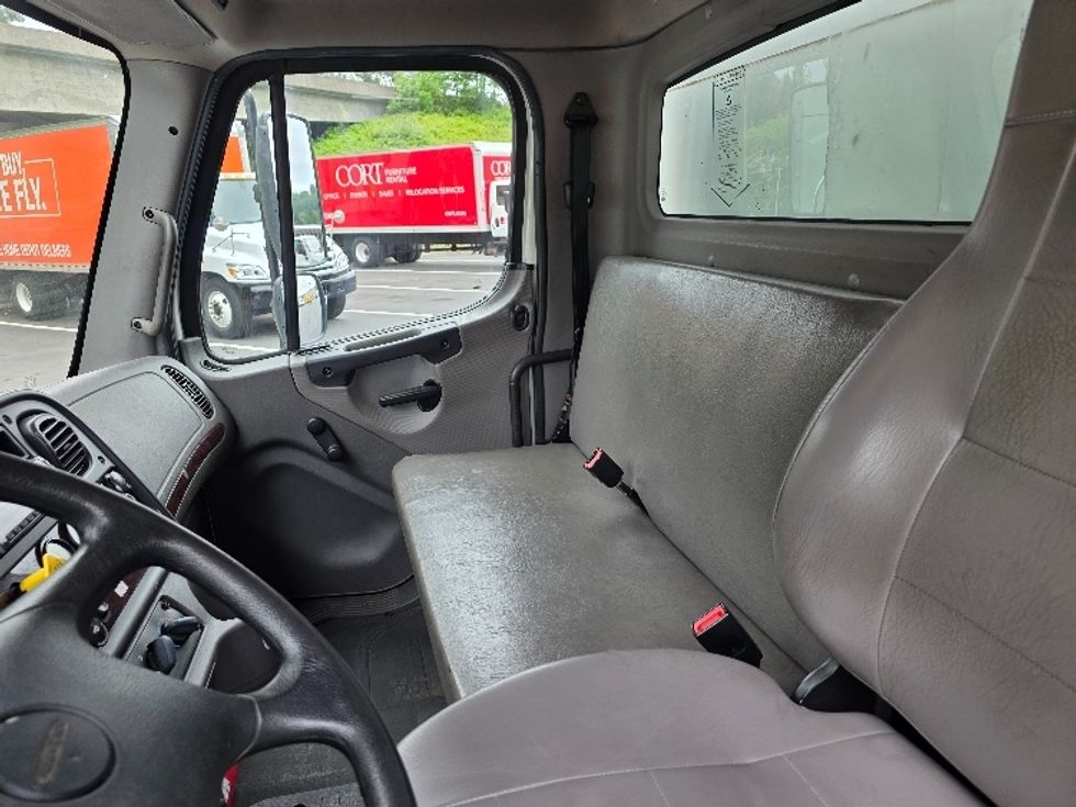 Medium Duty Box Truck-Light and Medium Duty Trucks-Freightliner-2019-M2-Tukwila-WA-173,976\n\t\tmiles-$ 53,250 - Image 19