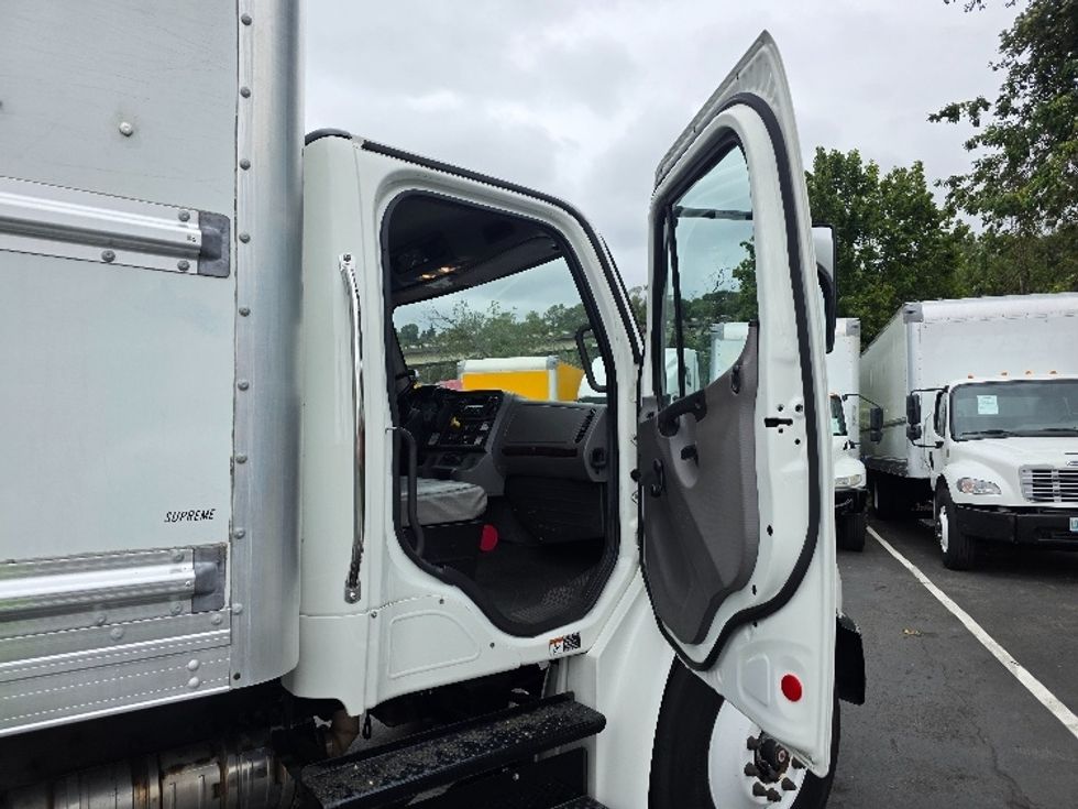Medium Duty Box Truck-Light and Medium Duty Trucks-Freightliner-2019-M2-Tukwila-WA-173,976\n\t\tmiles-$ 53,250 - Image 20