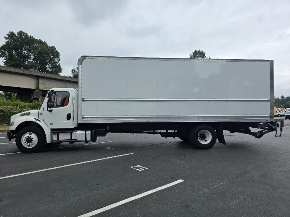 Medium Duty Box Truck-Light and Medium Duty Trucks-Freightliner-2019-M2-Tukwila-WA-173,976\n\t\tmiles-$ 53,250 - Image 4