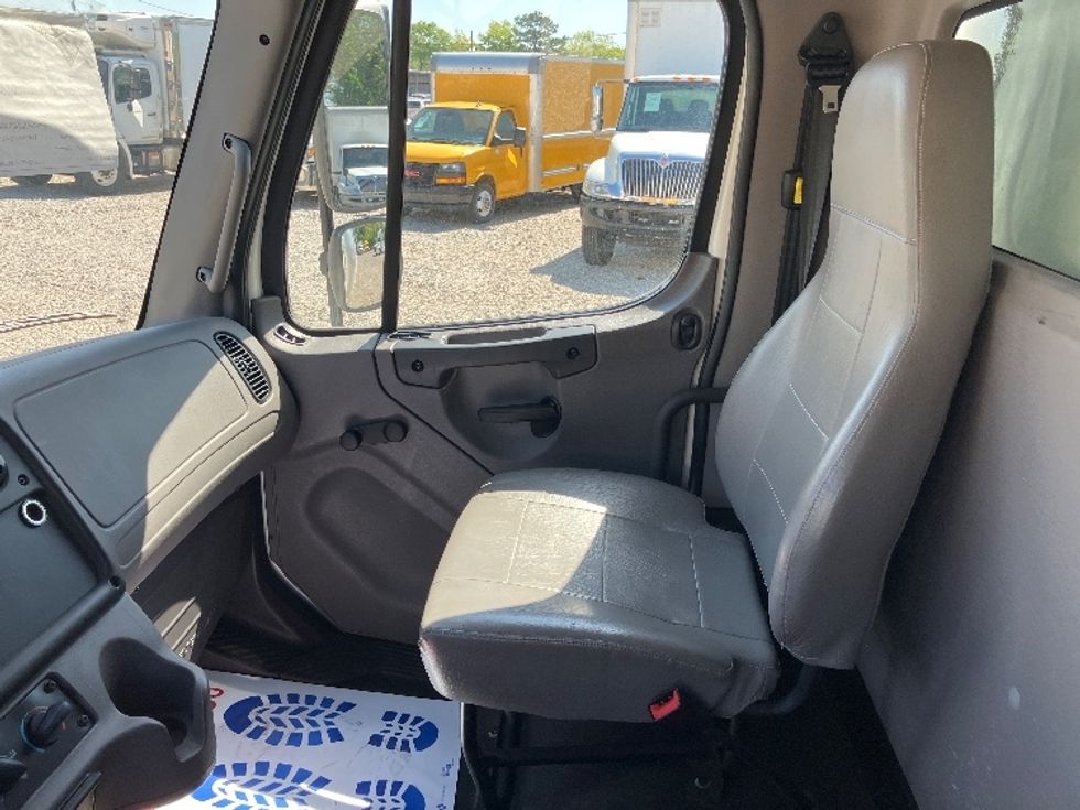 Medium Duty Box Truck-Light and Medium Duty Trucks-Freightliner-2019-M2-Tuscaloosa-AL-13,488\n\t\tmiles-$ 65,500 - Image 19