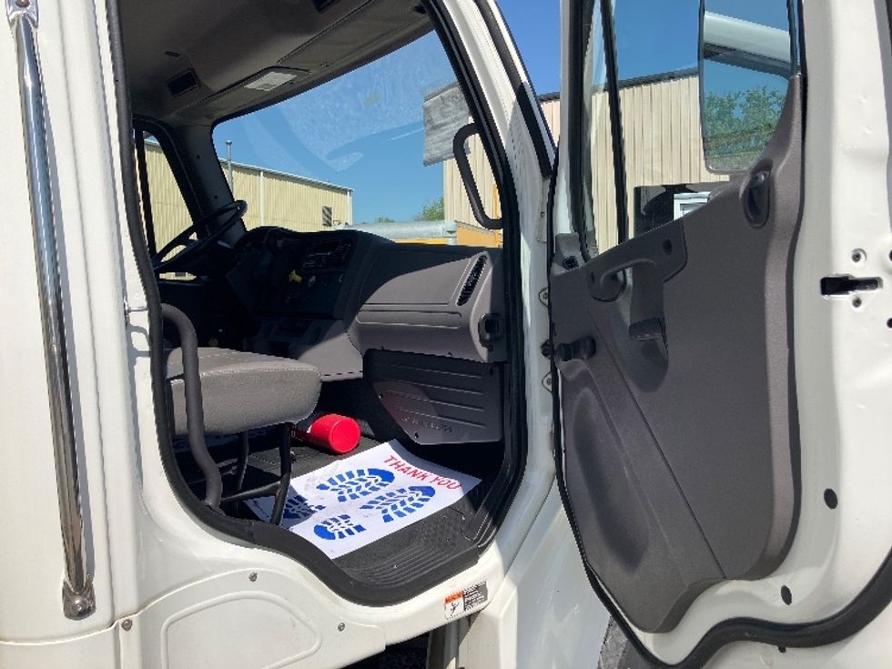 Medium Duty Box Truck-Light and Medium Duty Trucks-Freightliner-2019-M2-Tuscaloosa-AL-13,488\n\t\tmiles-$ 65,500 - Image 20