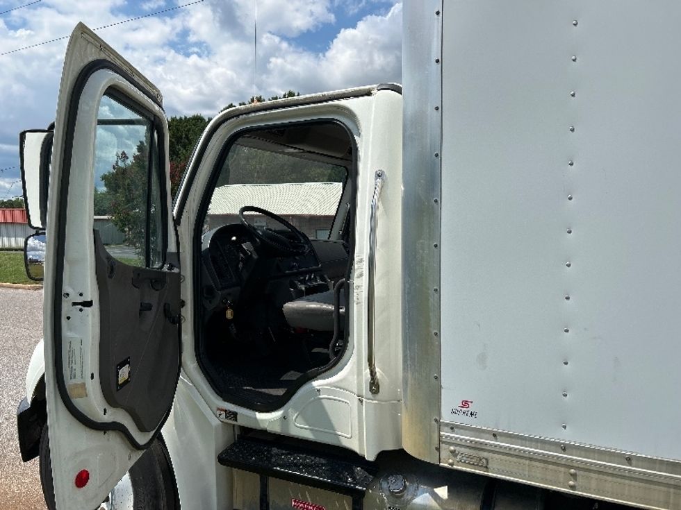 Medium Duty Box Truck-Light and Medium Duty Trucks-Freightliner-2019-M2-Tuscaloosa-AL-49,833\n\t\tmiles-$ 63,000 - Image 15