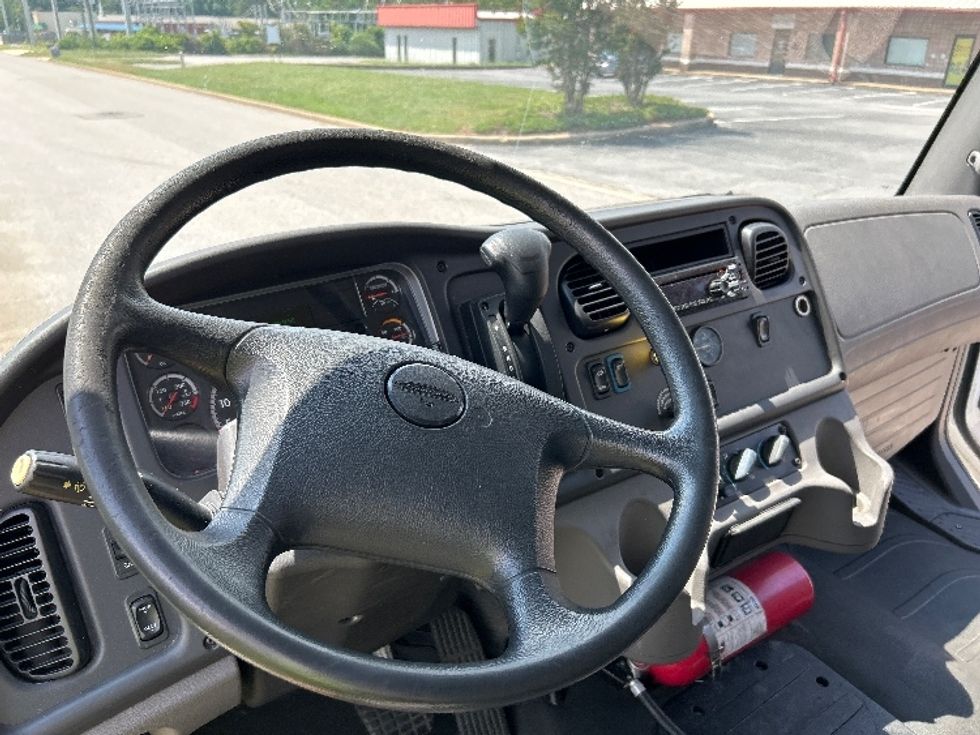 Medium Duty Box Truck-Light and Medium Duty Trucks-Freightliner-2019-M2-Tuscaloosa-AL-49,833\n\t\tmiles-$ 63,000 - Image 17