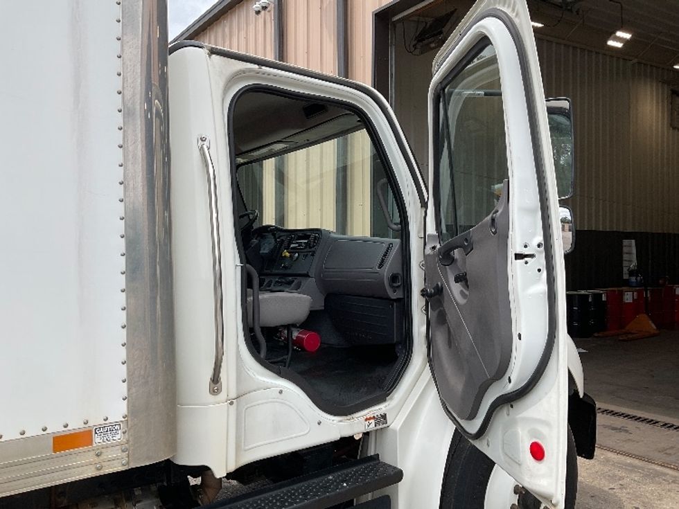 Medium Duty Box Truck-Light and Medium Duty Trucks-Freightliner-2019-M2-Tuscaloosa-AL-71,276\n\t\tmiles-$ 59,750 - Image 18