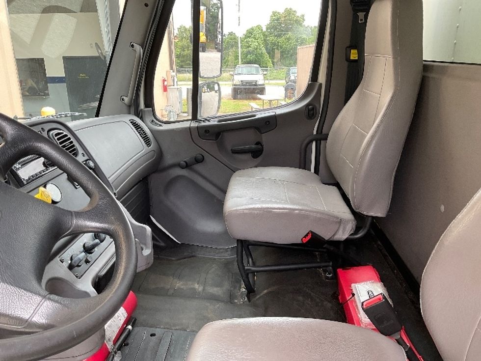 Medium Duty Box Truck-Light and Medium Duty Trucks-Freightliner-2019-M2-Tuscaloosa-AL-71,276\n\t\tmiles-$ 59,750 - Image 20