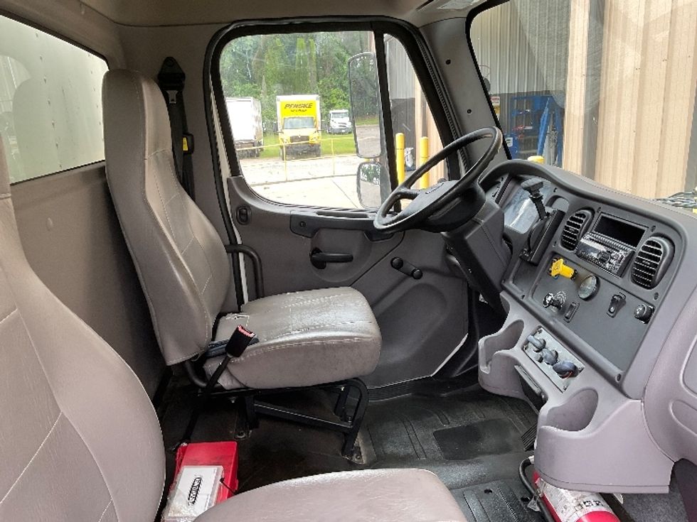 Medium Duty Box Truck-Light and Medium Duty Trucks-Freightliner-2019-M2-Tuscaloosa-AL-71,276\n\t\tmiles-$ 59,750 - Image 22