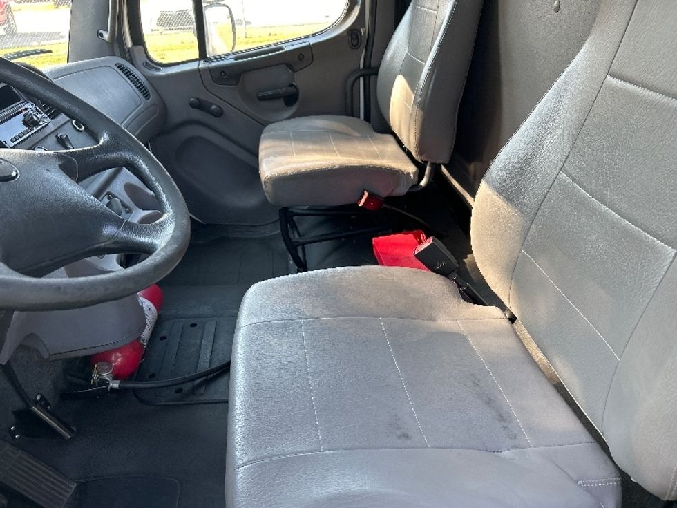 Medium Duty Box Truck-Light and Medium Duty Trucks-Freightliner-2019-M2-Tuscaloosa-AL-76,393\n\t\tmiles-$ 59,250 - Image 18