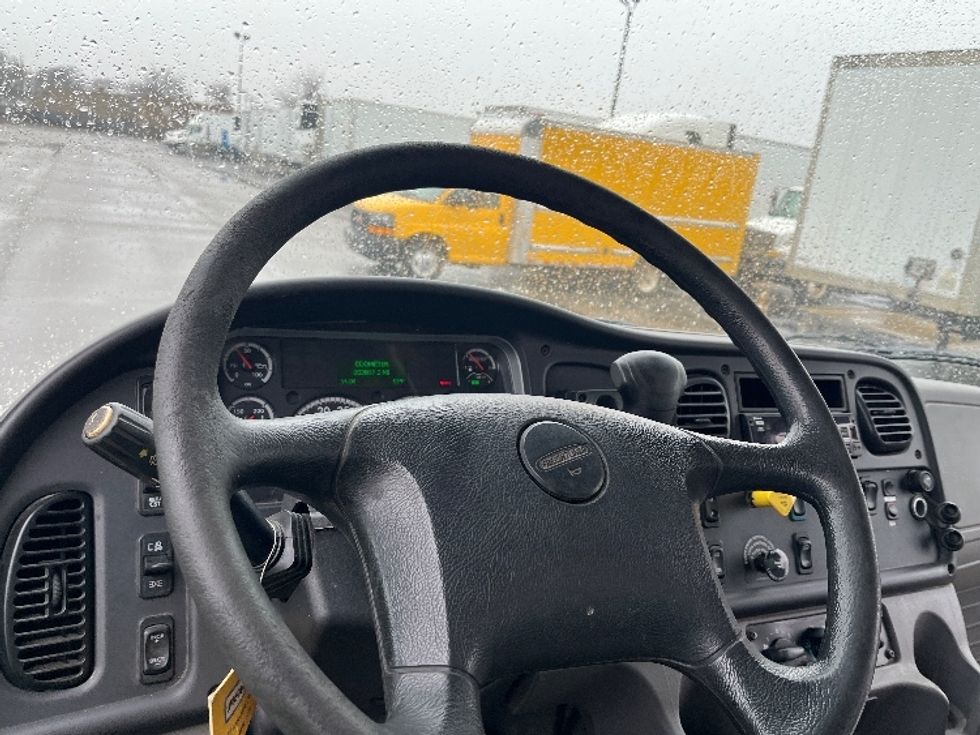 Medium Duty Box Truck-Light and Medium Duty Trucks-Freightliner-2019-M2-Warren-MI-202,660\n\t\tmiles-$ 46,500 - Image 16