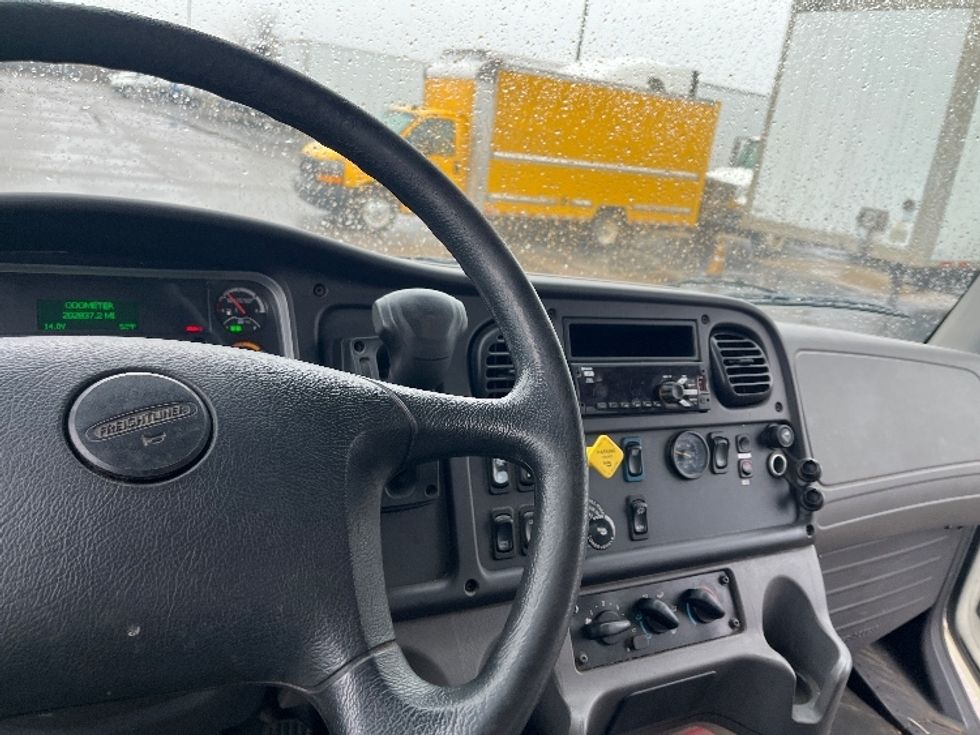 Medium Duty Box Truck-Light and Medium Duty Trucks-Freightliner-2019-M2-Warren-MI-202,660\n\t\tmiles-$ 46,500 - Image 17