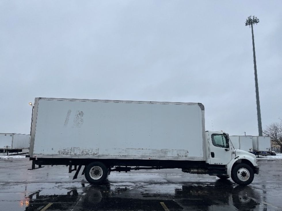 Medium Duty Box Truck-Light and Medium Duty Trucks-Freightliner-2019-M2-Warren-MI-41,117\n\t\tmiles-$ 56,750 - Image 14