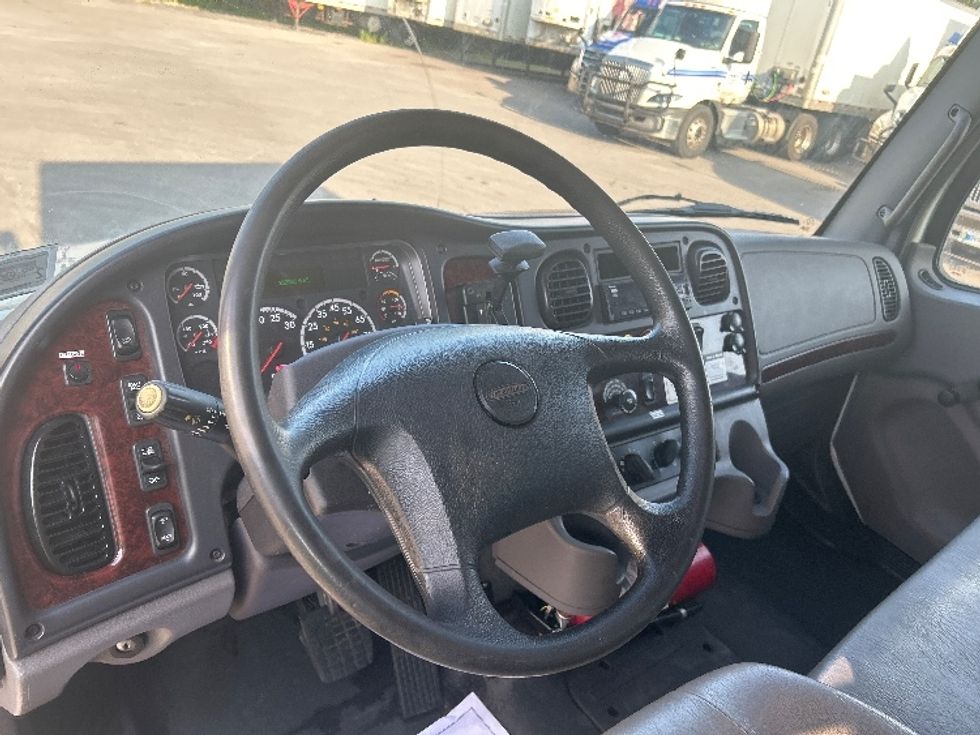 Medium Duty Box Truck-Light and Medium Duty Trucks-Freightliner-2019-M2-Watertown-NY-169,432\n\t\tmiles-$ 48,250 - Image 17