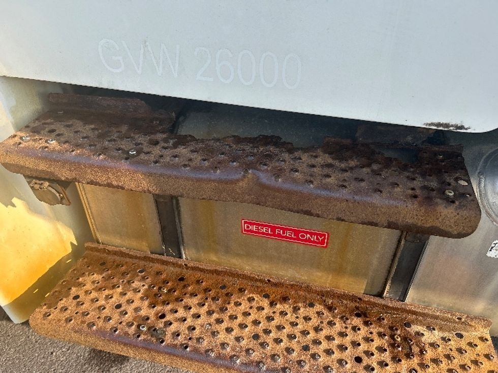 Medium Duty Box Truck-Light and Medium Duty Trucks-Freightliner-2019-M2-Watertown-NY-169,432\n\t\tmiles-$ 48,250 - Image 24