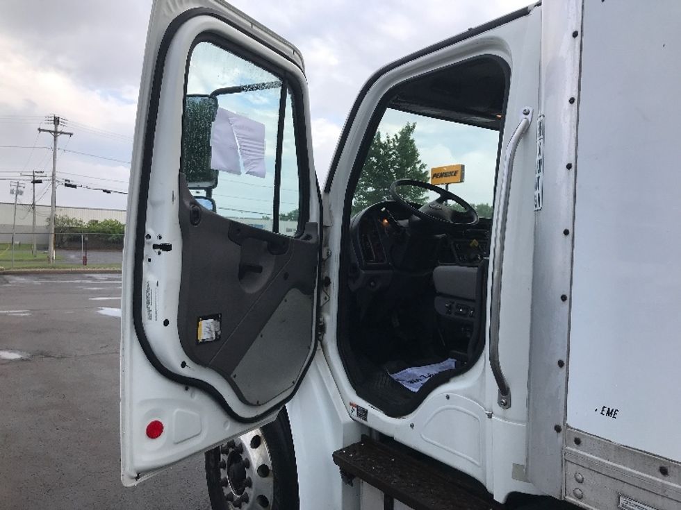 Medium Duty Box Truck-Light and Medium Duty Trucks-Freightliner-2019-M2-Watertown-NY-184,765\n\t\tmiles-$ 33,250 - Image 16