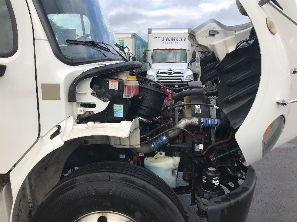 Medium Duty Box Truck-Light and Medium Duty Trucks-Freightliner-2019-M2-Watertown-NY-184,765\n\t\tmiles-$ 33,250 - Image 23