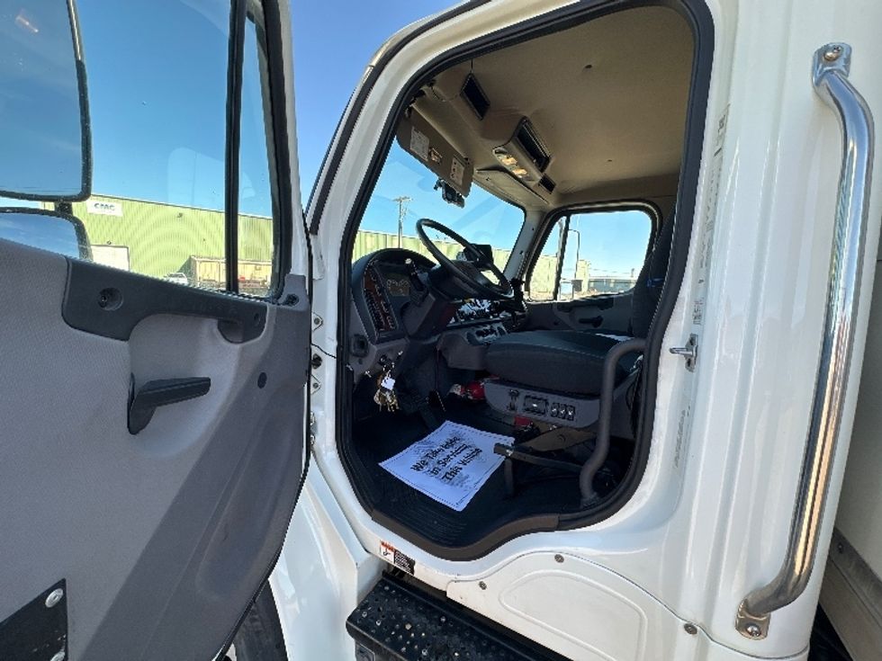 Medium Duty Box Truck-Light and Medium Duty Trucks-Freightliner-2019-M2-Waxahachie-TX-141,240\n\t\tmiles-$ 49,250 - Image 16
