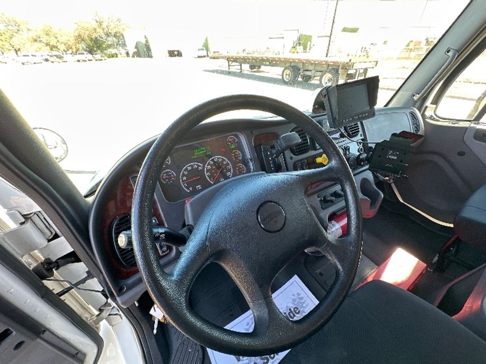 Medium Duty Box Truck-Light and Medium Duty Trucks-Freightliner-2019-M2-Waxahachie-TX-141,240\n\t\tmiles-$ 49,250 - Image 18