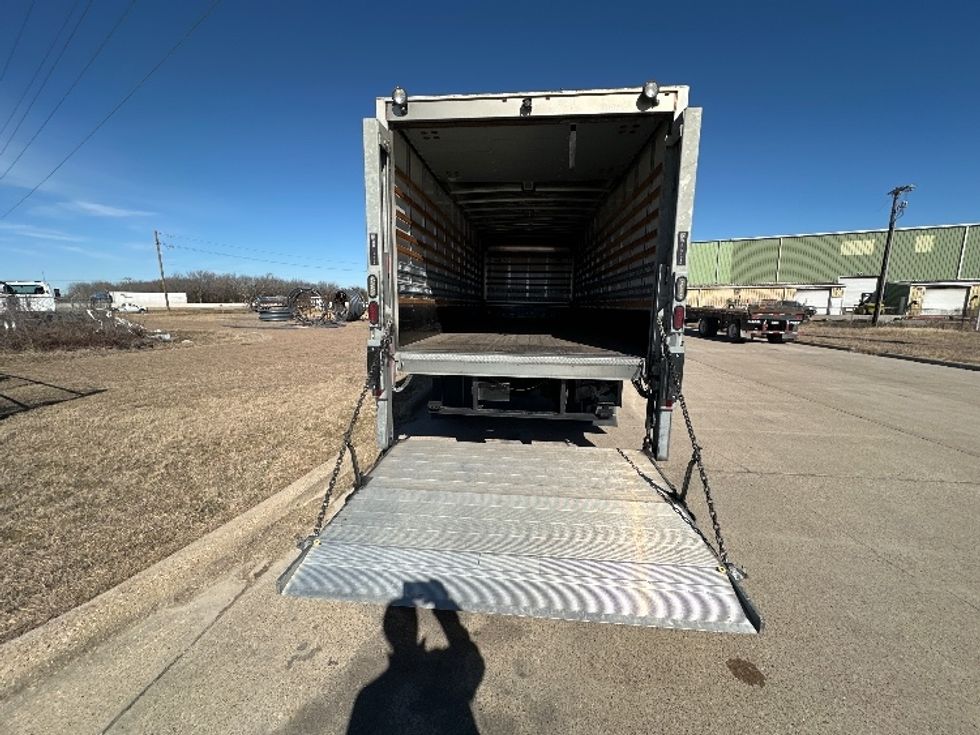 Medium Duty Box Truck-Light and Medium Duty Trucks-Freightliner-2019-M2-Waxahachie-TX-141,240\n\t\tmiles-$ 49,250 - Image 9