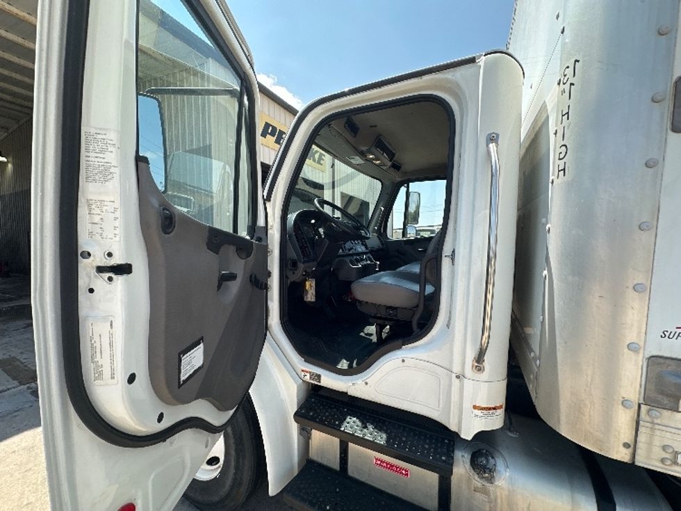 Medium Duty Box Truck-Light and Medium Duty Trucks-Freightliner-2019-M2-Waxahachie-TX-324,756\n\t\tmiles-$ 26,000 - Image 16