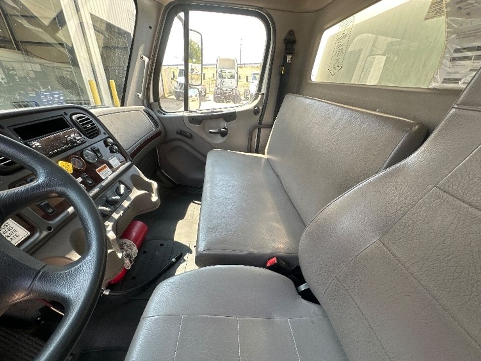 Medium Duty Box Truck-Light and Medium Duty Trucks-Freightliner-2019-M2-Waxahachie-TX-324,756\n\t\tmiles-$ 26,000 - Image 19