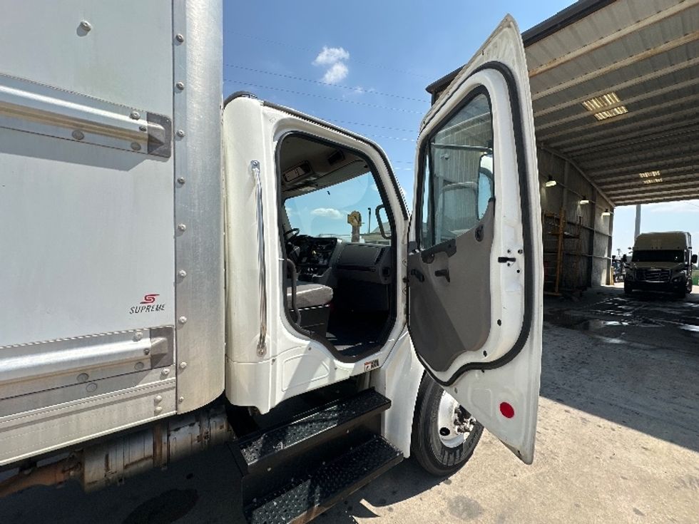 Medium Duty Box Truck-Light and Medium Duty Trucks-Freightliner-2019-M2-Waxahachie-TX-324,756\n\t\tmiles-$ 26,000 - Image 20