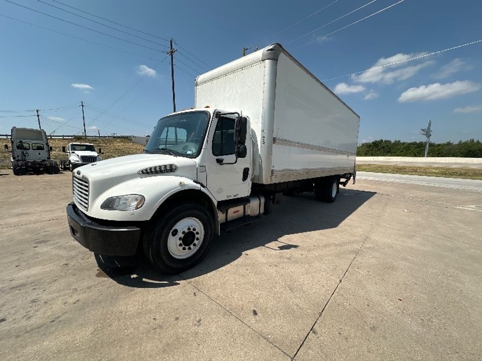 Medium Duty Box Truck-Light and Medium Duty Trucks-Freightliner-2019-M2-Waxahachie-TX-324,756\n\t\tmiles-$ 26,000 - Image 3