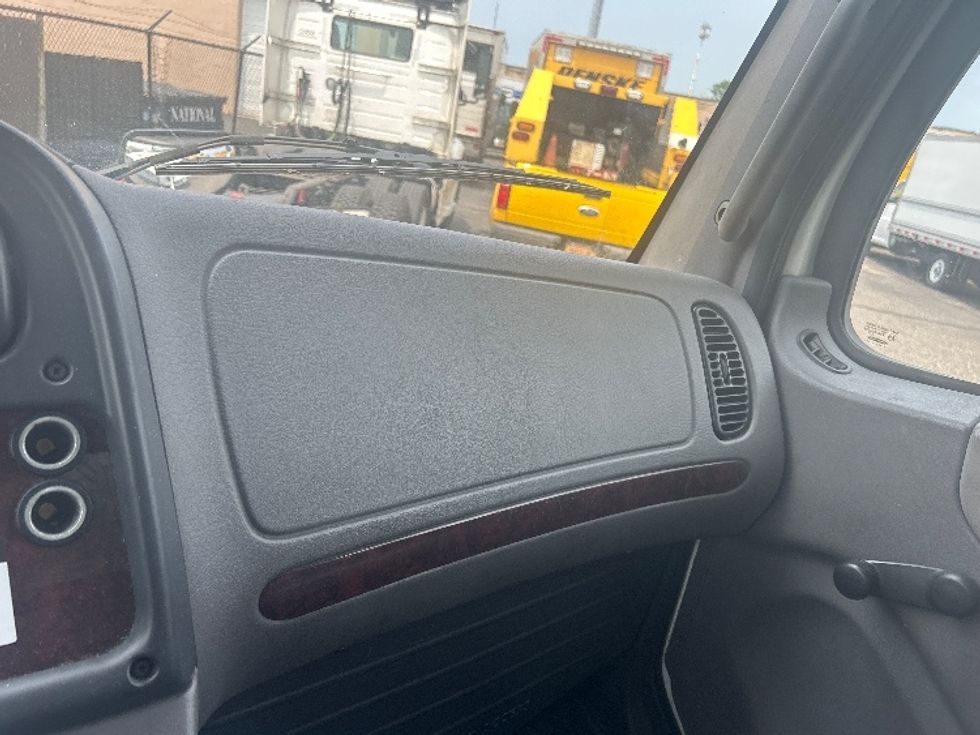 Medium Duty Box Truck-Light and Medium Duty Trucks-Freightliner-2019-M2-West Babylon-NY-107,022\n\t\tmiles-$ 58,000 - Image 21