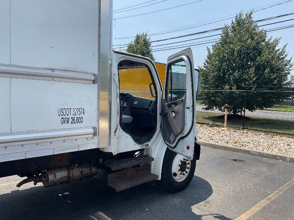 Medium Duty Box Truck-Light and Medium Duty Trucks-Freightliner-2019-M2-West Babylon-NY-141,847\n\t\tmiles-$ 53,500 - Image 19