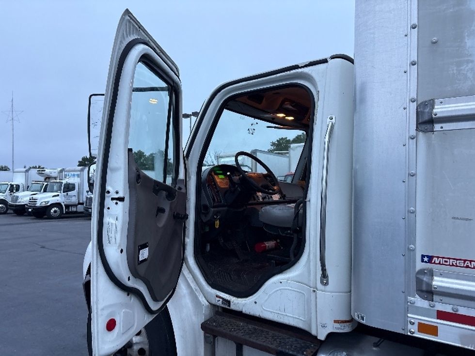 Medium Duty Box Truck-Light and Medium Duty Trucks-Freightliner-2019-M2-West Babylon-NY-147,718\n\t\tmiles-$ 62,250 - Image 16