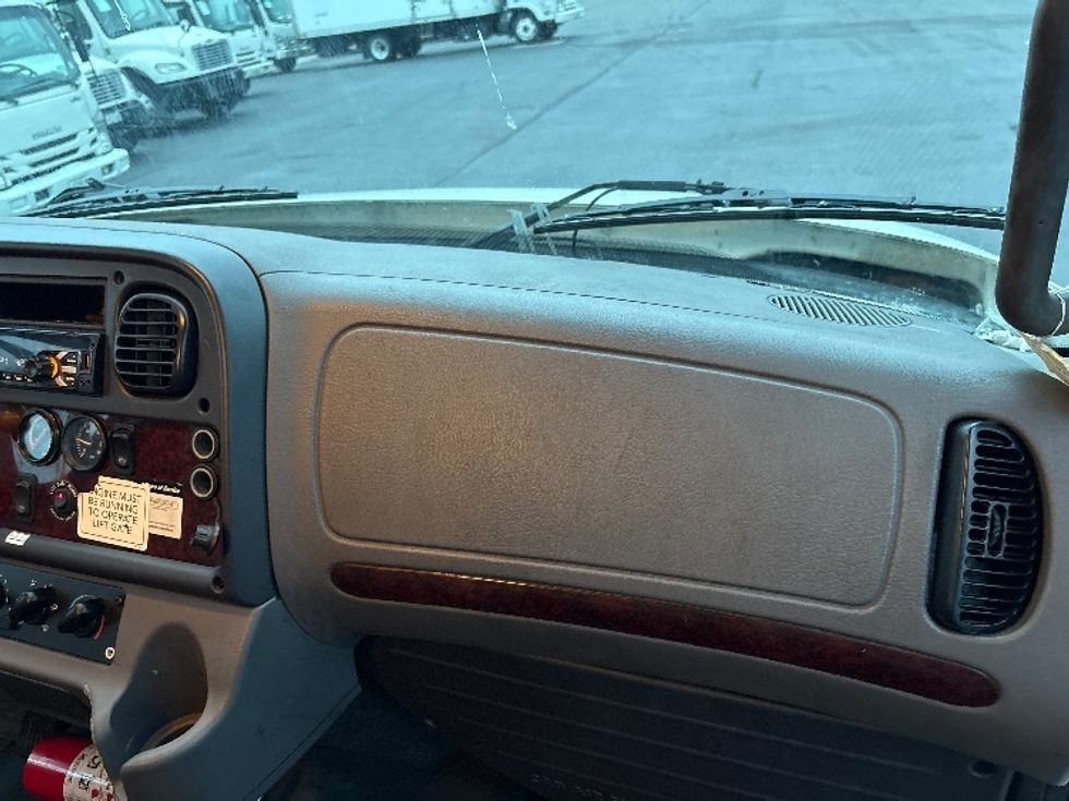 Medium Duty Box Truck-Light and Medium Duty Trucks-Freightliner-2019-M2-West Babylon-NY-147,718\n\t\tmiles-$ 62,250 - Image 21