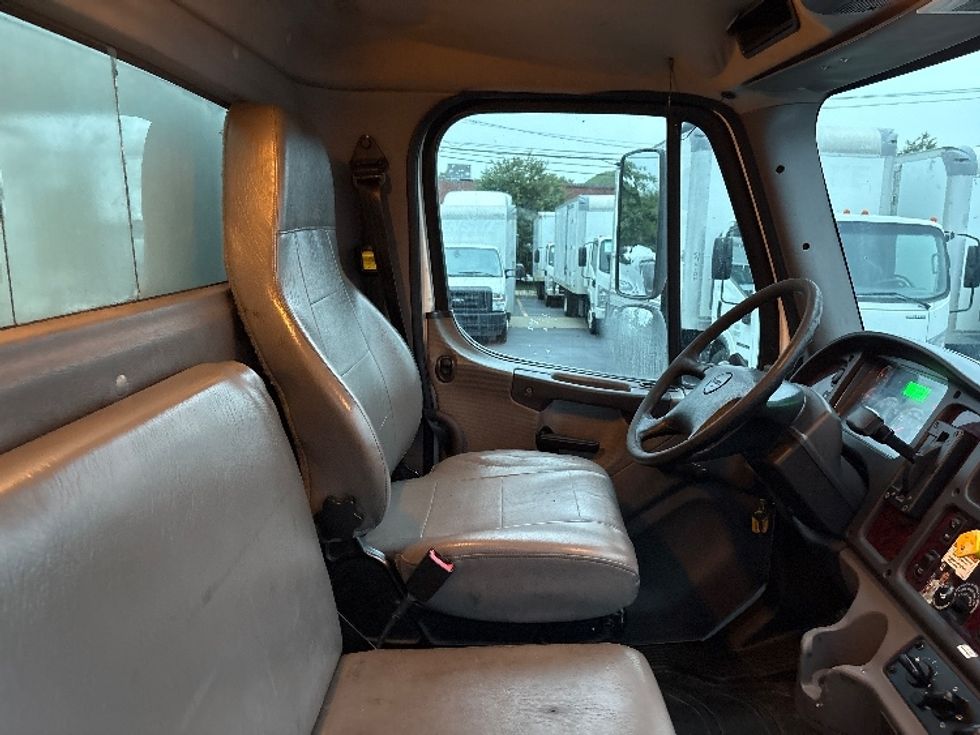 Medium Duty Box Truck-Light and Medium Duty Trucks-Freightliner-2019-M2-West Babylon-NY-147,718\n\t\tmiles-$ 62,250 - Image 22
