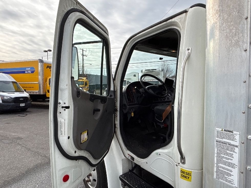 Medium Duty Box Truck-Light and Medium Duty Trucks-Freightliner-2019-M2-West Babylon-NY-154,196\n\t\tmiles-$ 38,000 - Image 15