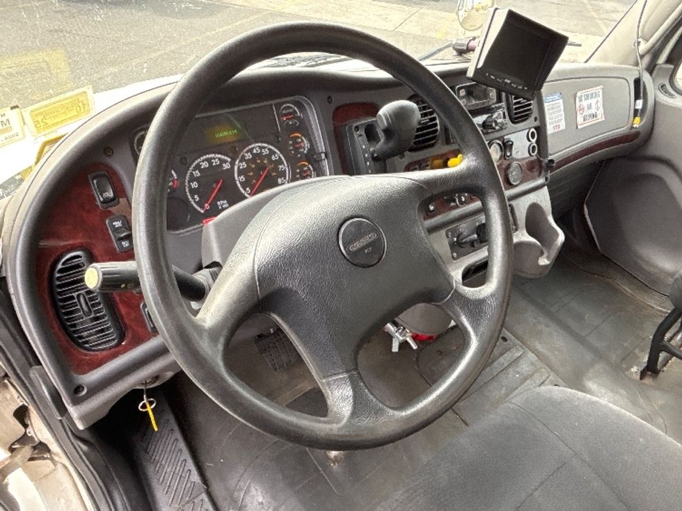 Medium Duty Box Truck-Light and Medium Duty Trucks-Freightliner-2019-M2-West Babylon-NY-154,196\n\t\tmiles-$ 38,000 - Image 16