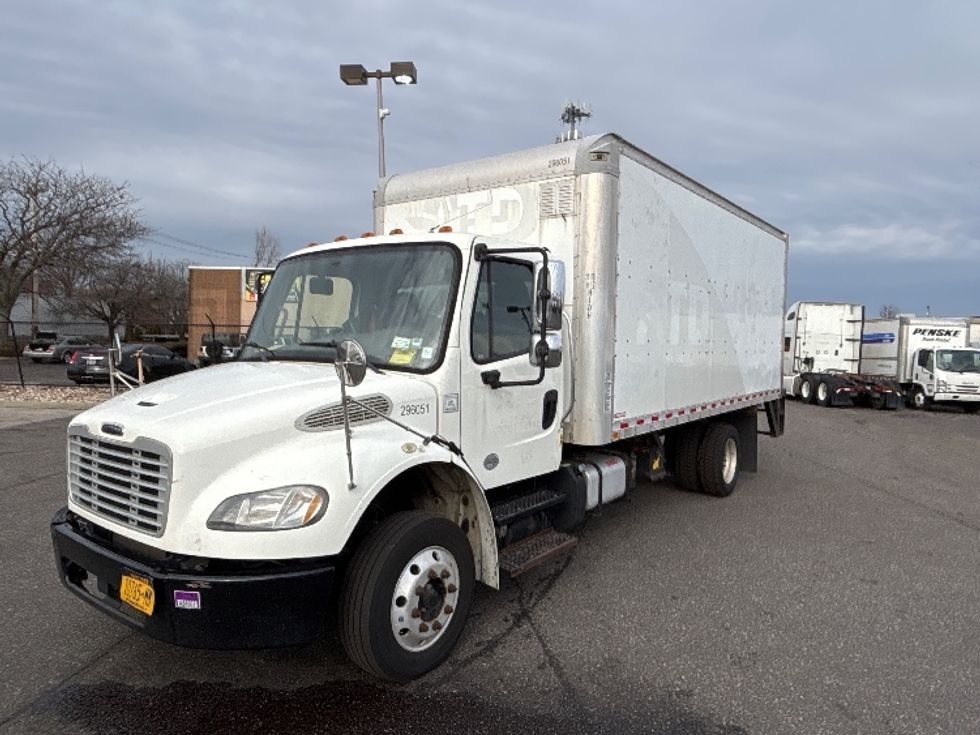 Medium Duty Box Truck-Light and Medium Duty Trucks-Freightliner-2019-M2-West Babylon-NY-154,196\n\t\tmiles-$ 38,000 - Image 3