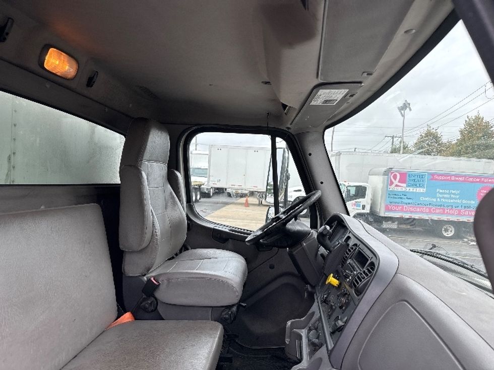 Medium Duty Box Truck-Light and Medium Duty Trucks-Freightliner-2019-M2-West Babylon-NY-219,123\n\t\tmiles-$ 32,750 - Image 22