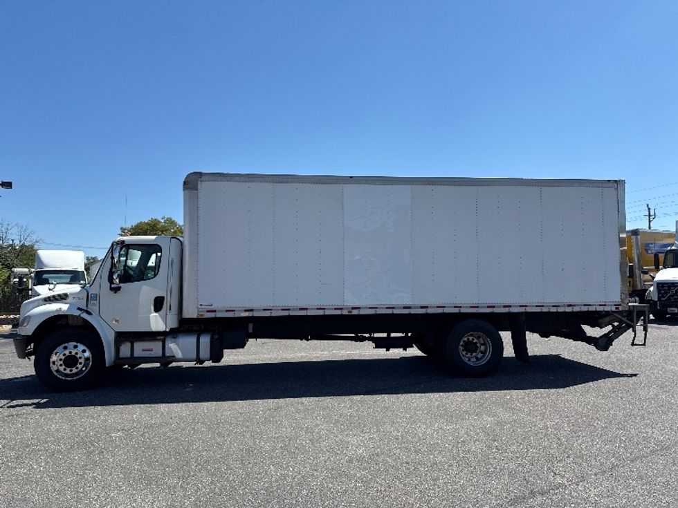 Medium Duty Box Truck-Light and Medium Duty Trucks-Freightliner-2019-M2-West Babylon-NY-233,971\n\t\tmiles-$ 30,250 - Image 4