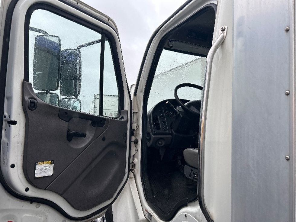Medium Duty Box Truck-Light and Medium Duty Trucks-Freightliner-2019-M2-West Babylon-NY-237,910\n\t\tmiles-$ 29,750 - Image 15