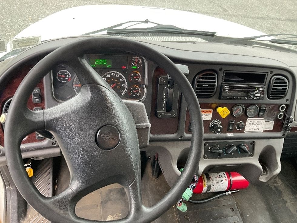 Medium Duty Box Truck-Light and Medium Duty Trucks-Freightliner-2019-M2-West Babylon-NY-241,286\n\t\tmiles-$ 39,750 - Image 18