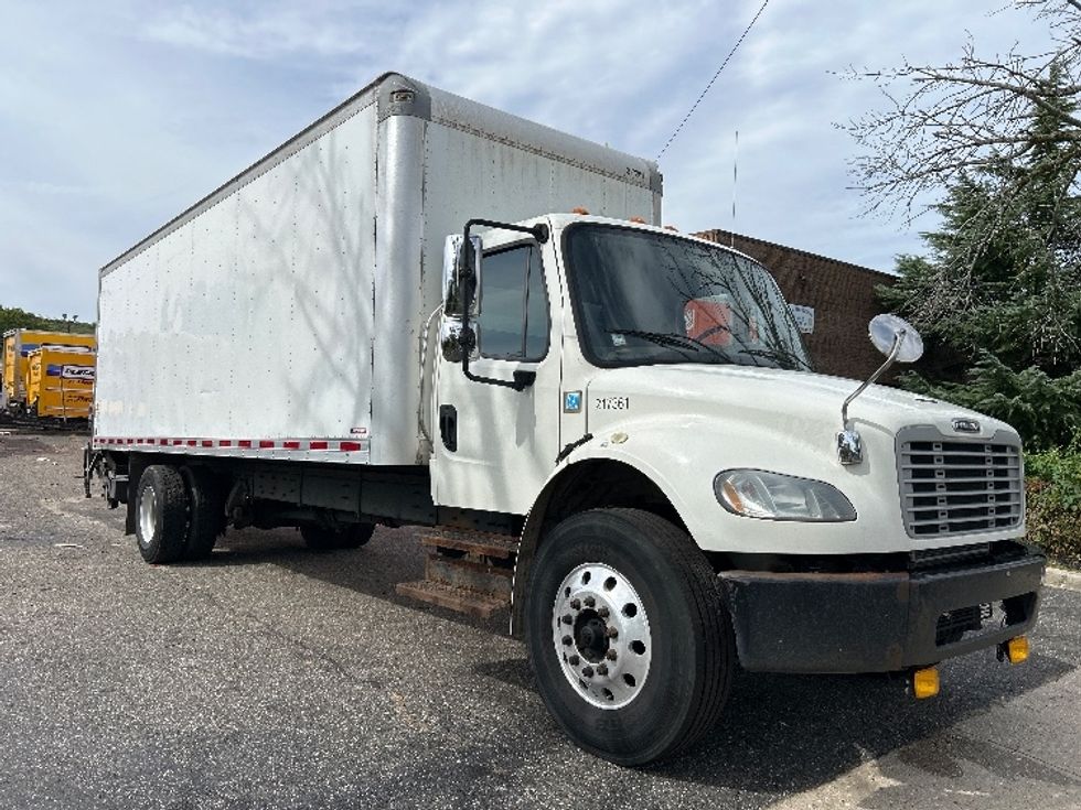 Medium Duty Box Truck-Light and Medium Duty Trucks-Freightliner-2019-M2-West Babylon-NY-297,786\n\t\tmiles-$ 21,250 - Image 1