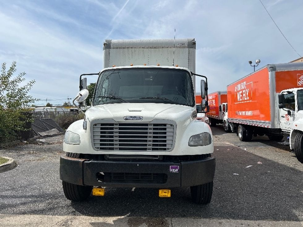 2019 Freightliner M2 106 Medium Duty photo 2