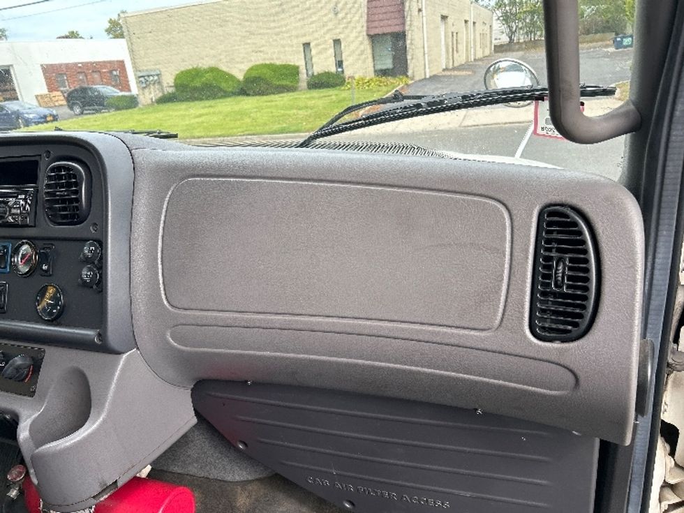 Medium Duty Box Truck-Light and Medium Duty Trucks-Freightliner-2019-M2-West Babylon-NY-297,786\n\t\tmiles-$ 21,250 - Image 21