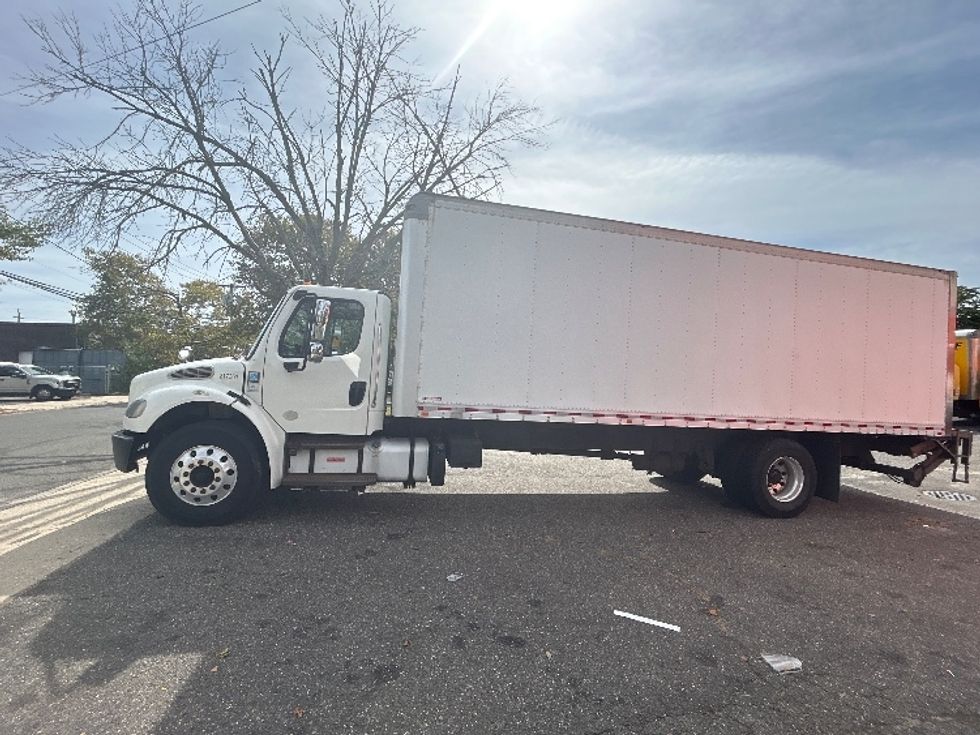2019 Freightliner M2 106 Medium Duty photo 4