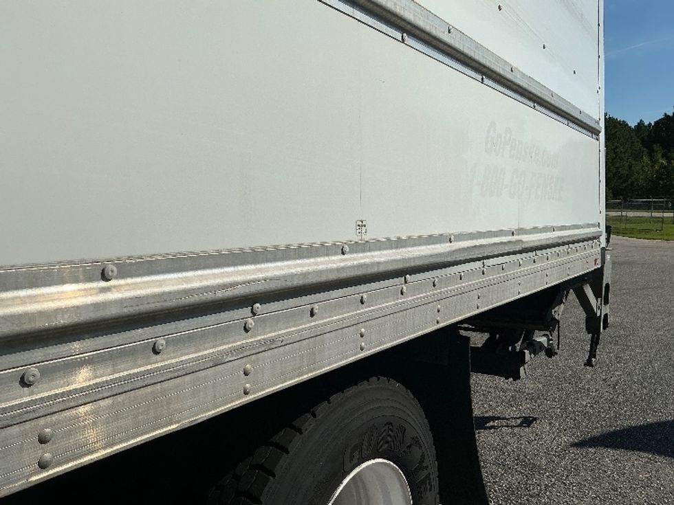 Medium Duty Box Truck-Light and Medium Duty Trucks-Freightliner-2019-M2-West Columbia-SC-139,235\n\t\tmiles-$ 58,750 - Image 27
