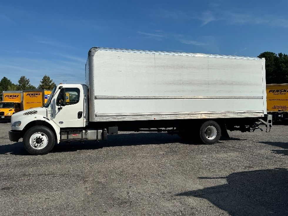 Medium Duty Box Truck-Light and Medium Duty Trucks-Freightliner-2019-M2-West Columbia-SC-139,235\n\t\tmiles-$ 58,750 - Image 4