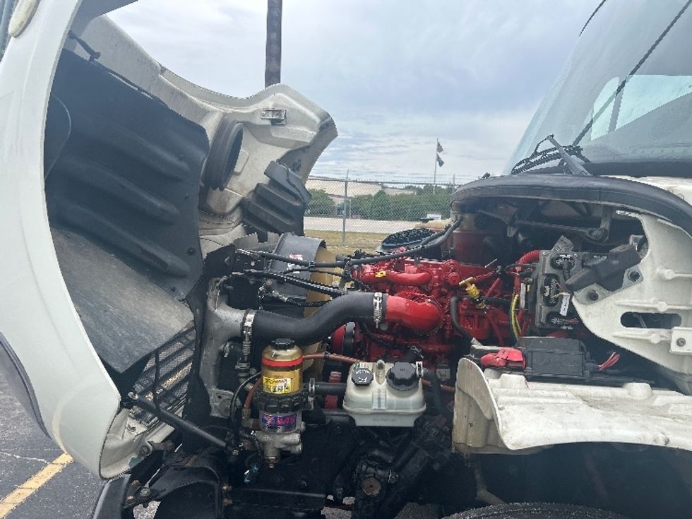 Medium Duty Box Truck-Light and Medium Duty Trucks-Freightliner-2019-M2-West Columbia-SC-181,129\n\t\tmiles-$ 52,000 - Image 24