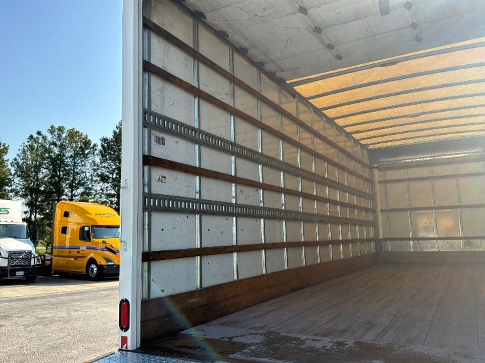 Medium Duty Box Truck-Light and Medium Duty Trucks-Freightliner-2019-M2-West Columbia-SC-188,633\n\t\tmiles-$ 58,500 - Image 11
