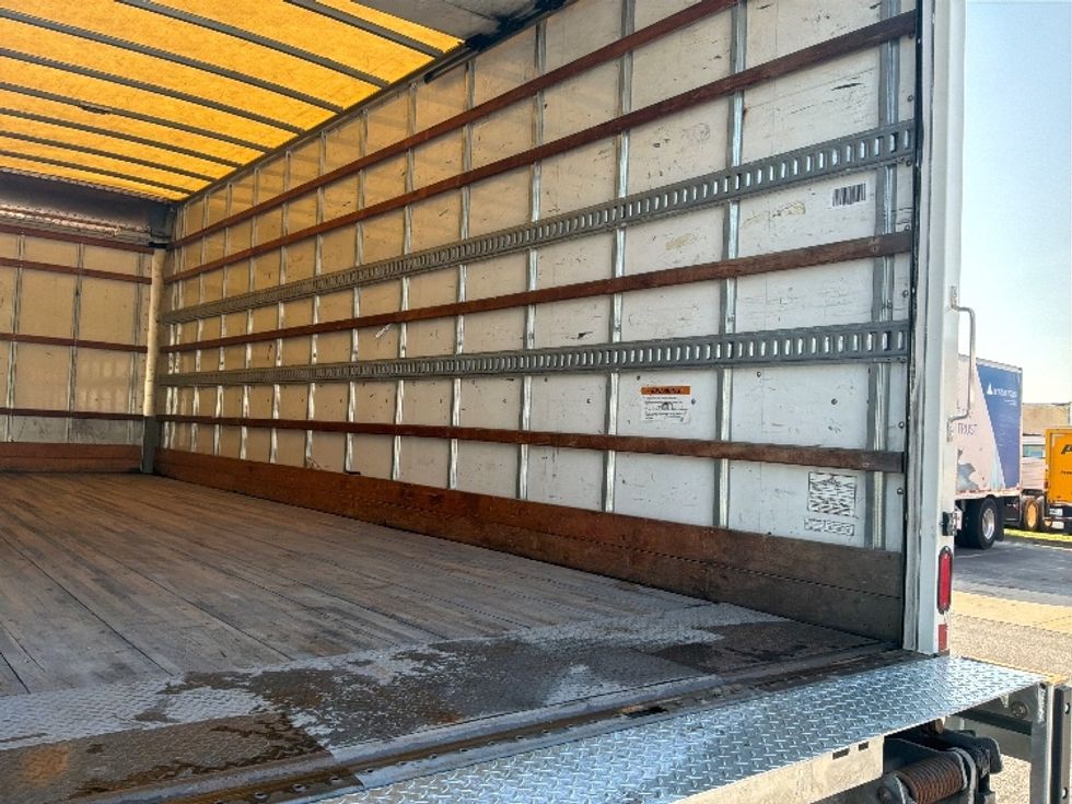 Medium Duty Box Truck-Light and Medium Duty Trucks-Freightliner-2019-M2-West Columbia-SC-188,633\n\t\tmiles-$ 58,500 - Image 12
