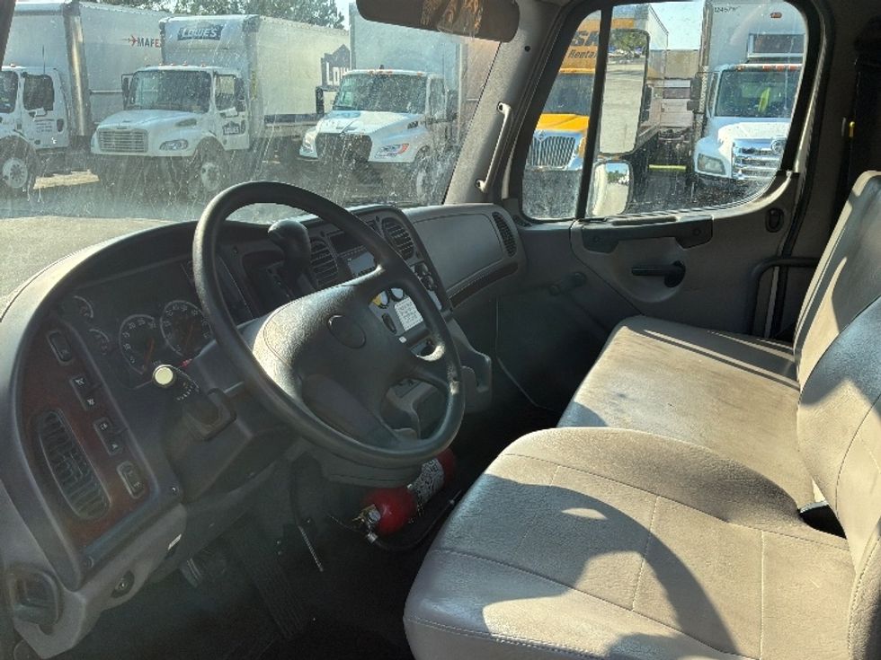 Medium Duty Box Truck-Light and Medium Duty Trucks-Freightliner-2019-M2-West Columbia-SC-188,633\n\t\tmiles-$ 58,500 - Image 17