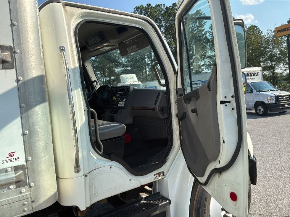 Medium Duty Box Truck-Light and Medium Duty Trucks-Freightliner-2019-M2-West Columbia-SC-188,633\n\t\tmiles-$ 58,500 - Image 20