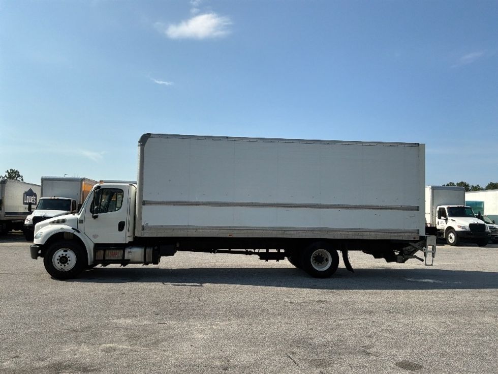 Medium Duty Box Truck-Light and Medium Duty Trucks-Freightliner-2019-M2-West Columbia-SC-188,633\n\t\tmiles-$ 58,500 - Image 4