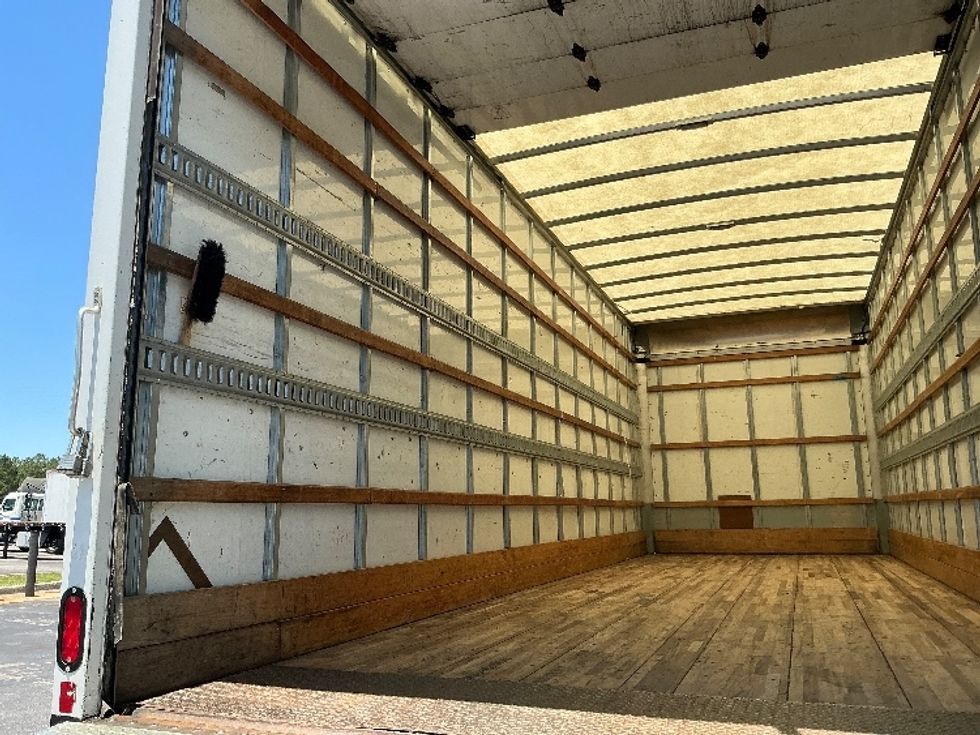Medium Duty Box Truck-Light and Medium Duty Trucks-Freightliner-2019-M2-West Columbia-SC-207,141\n\t\tmiles-$ 48,000 - Image 11